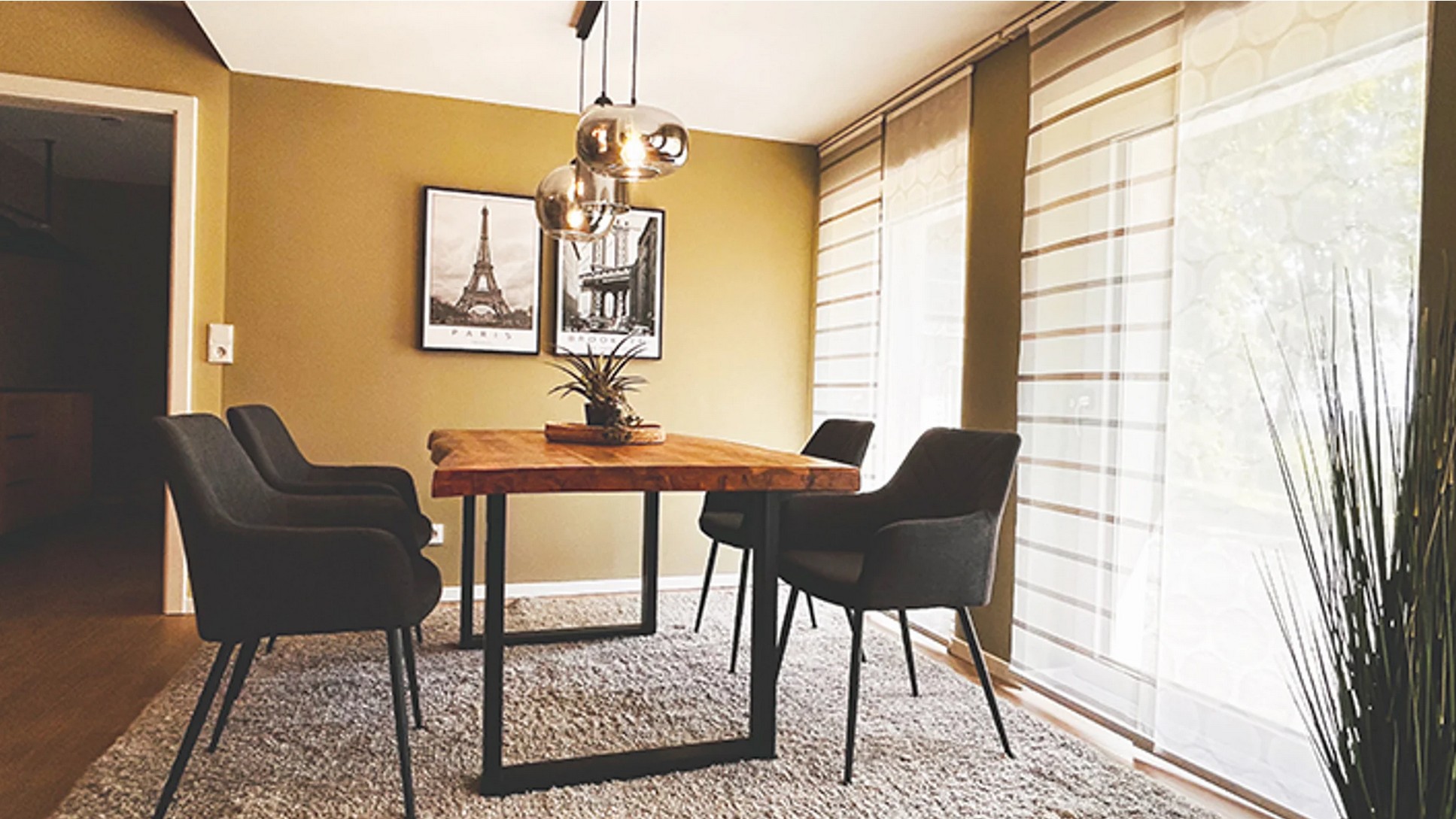 Eettafel vakantieappartement Fernblick, hond welkom