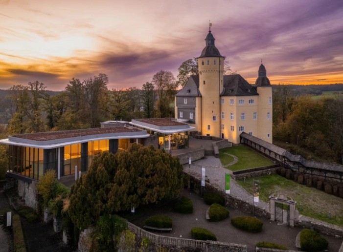 Kasteel Homburg Nümbrecht, uitje met hond Bergisches Land